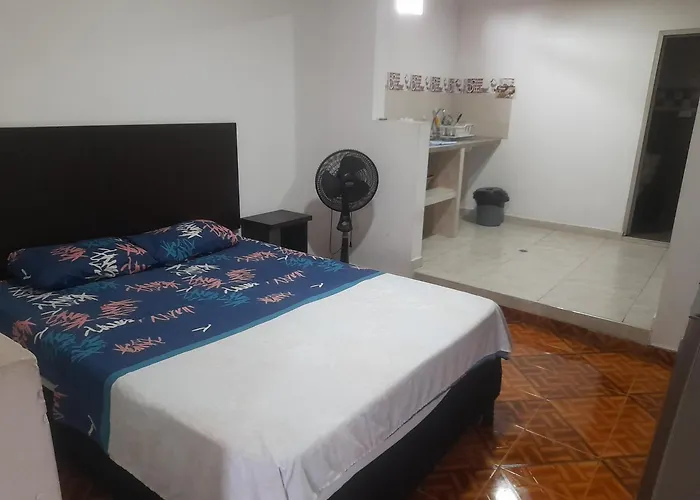 Apartaestudios El Jardin 2